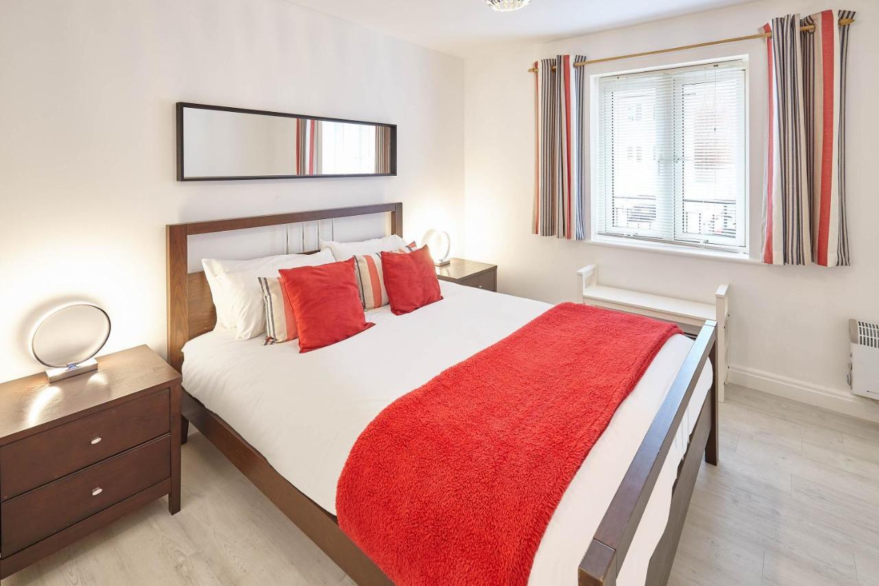 Host & - Shipwrights Eskape Apartment