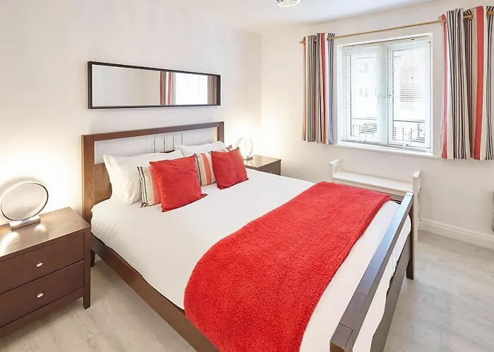 Host & Stay - Shipwrights Eskape